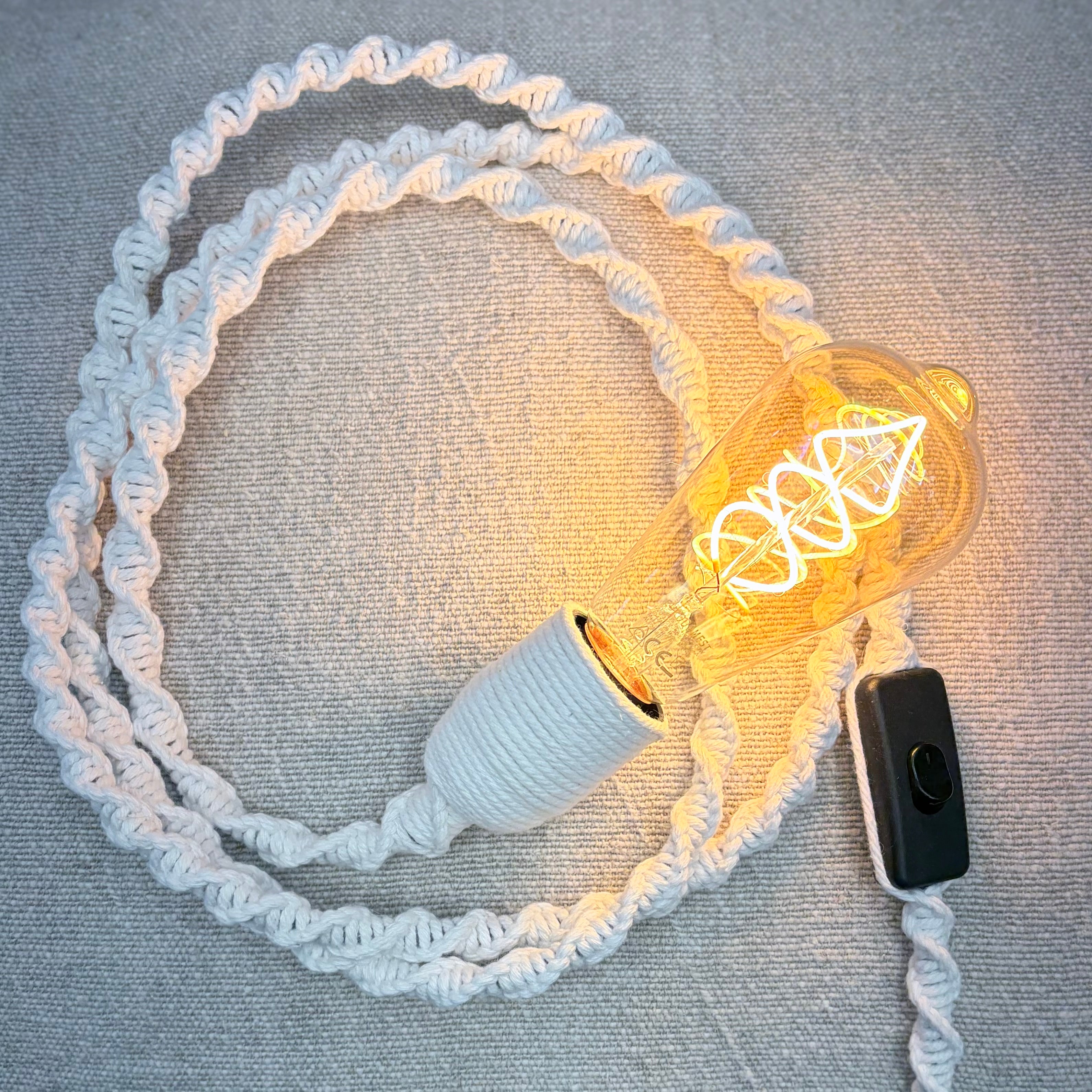 Lampe en macramé
