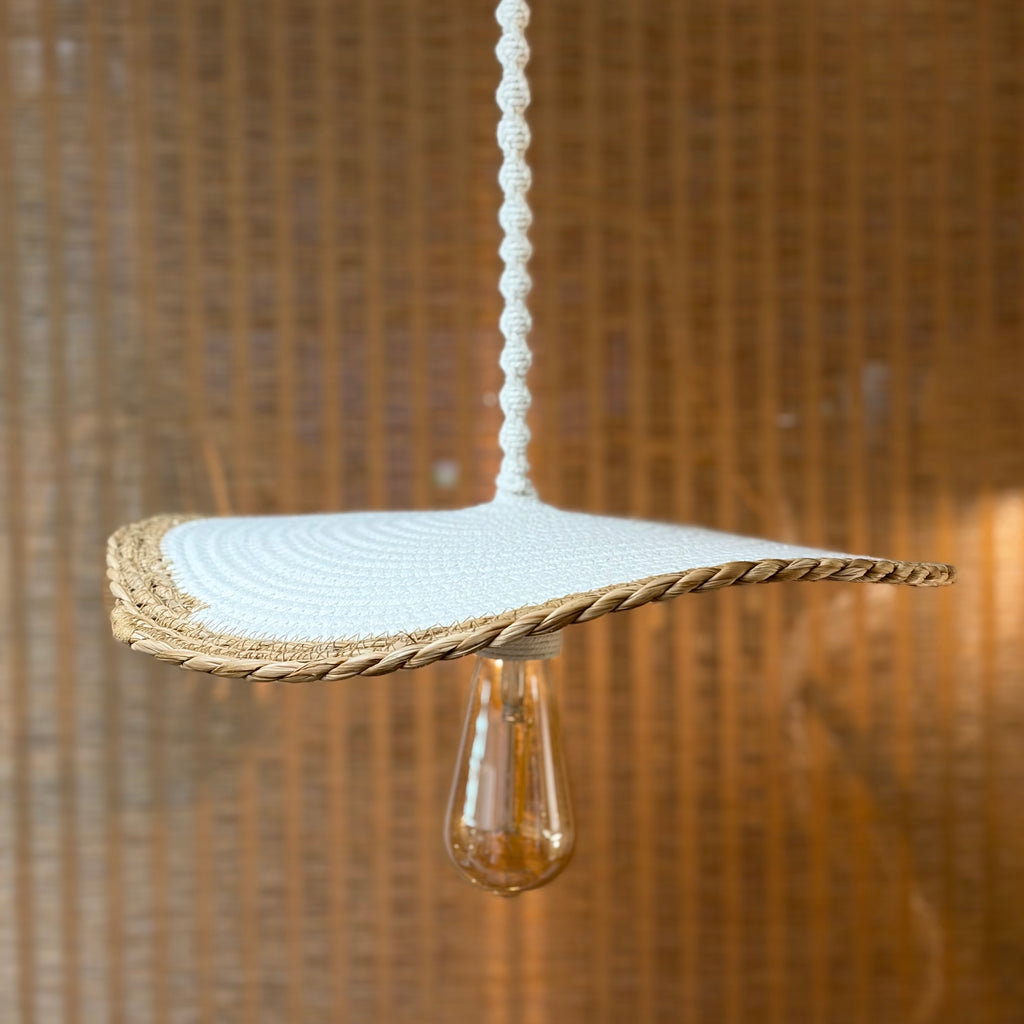 Luminaire en macramé 