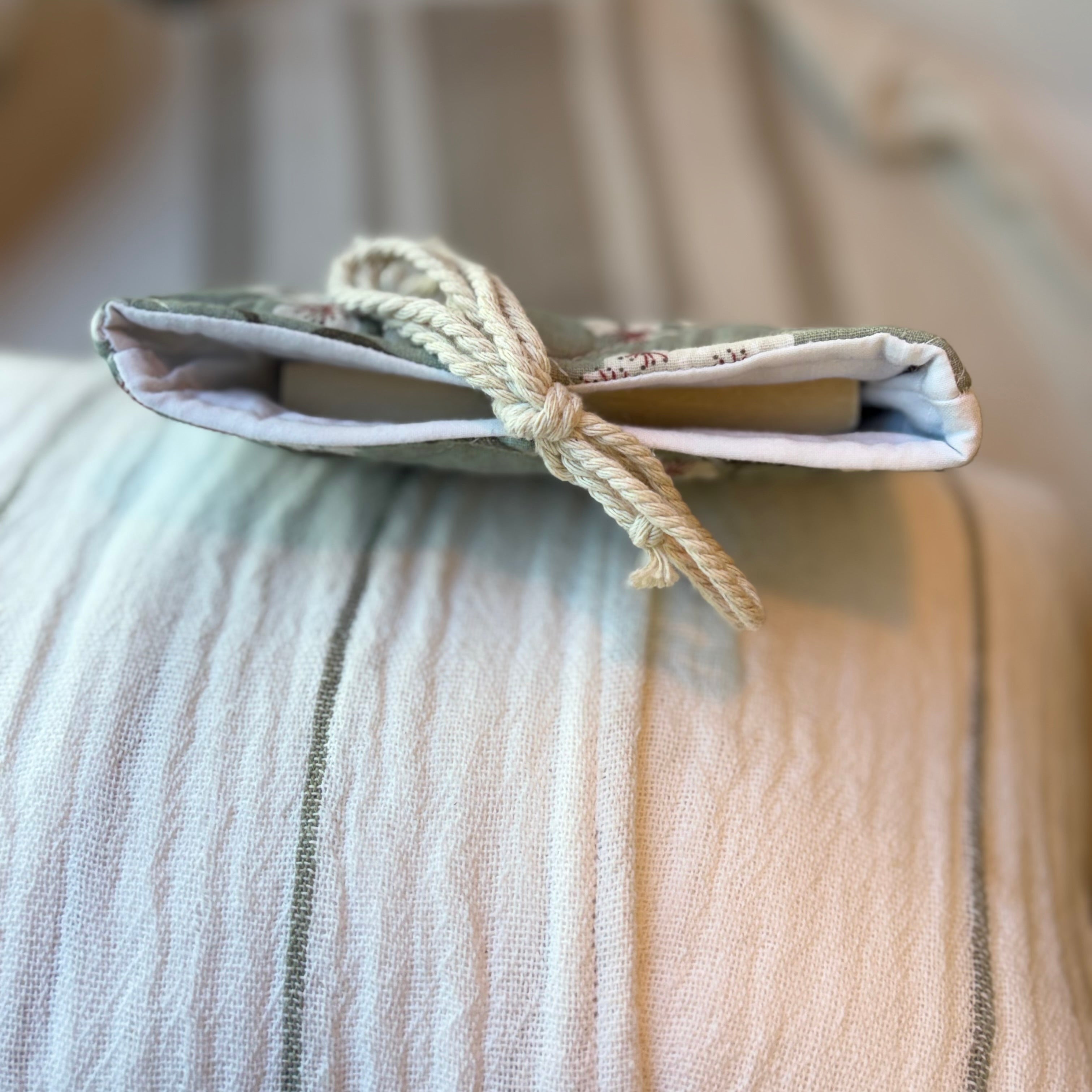Pochette à livre de poche