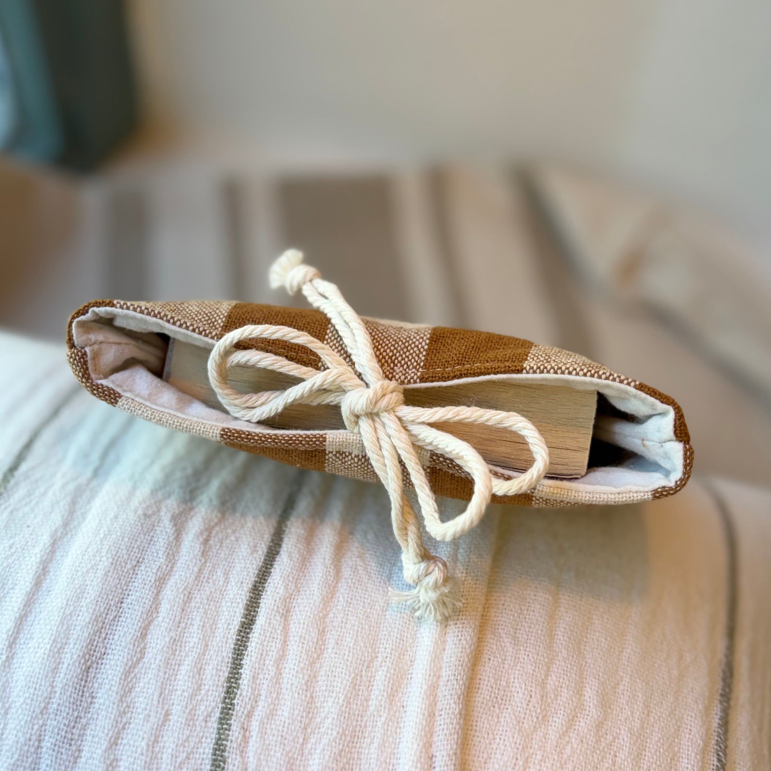 Pochette à livre de poche