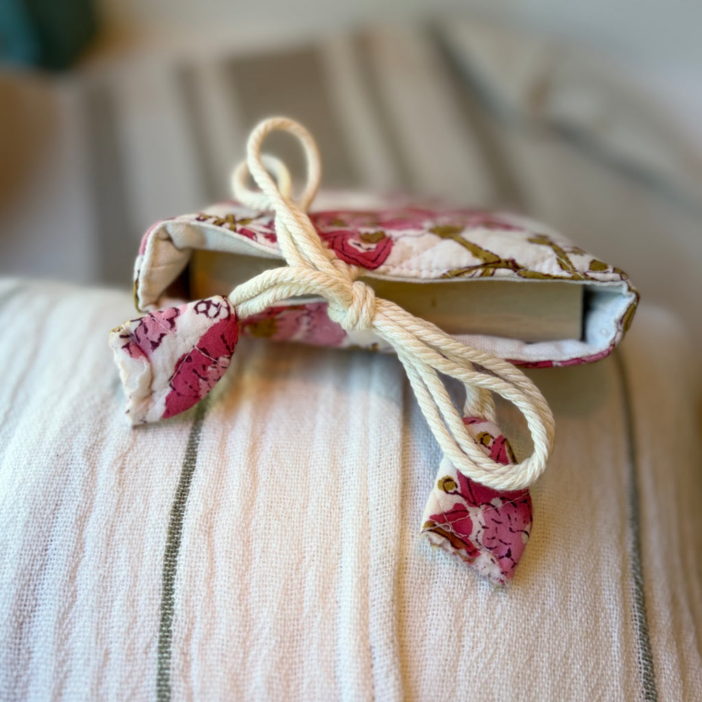 Pochette à livre de poche