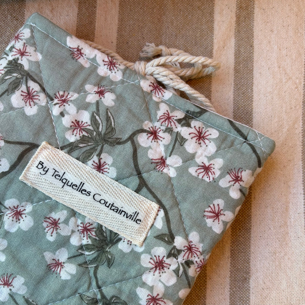 Pochette à livre de poche